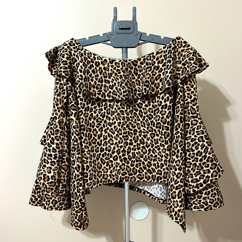 Leopard print off shoulder